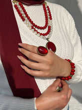 Load image into Gallery viewer, Sara Elegant Set Pearl and Marjan