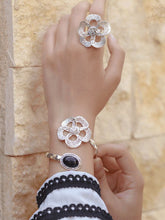 Load image into Gallery viewer, Petal Set - Silver Plated