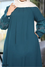 Load image into Gallery viewer, Baraa Abaya - Crepe