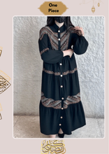 Load image into Gallery viewer, Mayada Abaya - Crepe