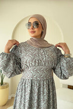 Load image into Gallery viewer, Aeran Dress - Linen