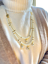 Load image into Gallery viewer, Mariam Elegant Pearl Necklase
