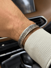 Load image into Gallery viewer, Taha Vintage Bracelet