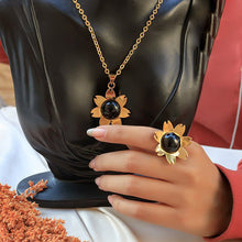 Load image into Gallery viewer, Vintage Flower Set - Gold Plated