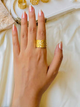 Load image into Gallery viewer, Rehab Elegant Ring
