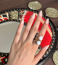 Load image into Gallery viewer, Quiet And Simple Elegance – Copper