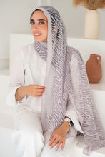 Load image into Gallery viewer, Nada Scarf - Kuwaiti