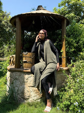 Load image into Gallery viewer, Farida Summer Kimono - Crochet