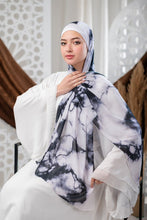 Load image into Gallery viewer, Isolde Scarf - Crepe Digital