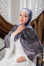 Load image into Gallery viewer, Rewan Scarf - Crepe Digital