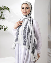 Load image into Gallery viewer, Rital Scarf - Kuwaiti Gauze Scarf