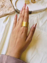 Load image into Gallery viewer, Lara Elegant Ring