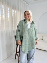 Load image into Gallery viewer, Monira Long Shirt - Linen