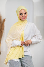 Load image into Gallery viewer, Yomna Scarf - Kuwaiti Gel Degrade