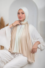 Load image into Gallery viewer, Asmahan Scarf - Kuwaiti Gel Degrade