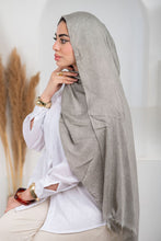 Load image into Gallery viewer, Reham Scarf - linen Thailand