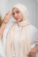 Load image into Gallery viewer, Raneen Scarf - linen Iranian