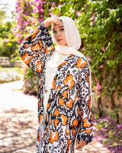 Load image into Gallery viewer, Donia Casual Cardigan - Satin