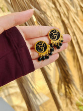 Load image into Gallery viewer, Mona Earings - Gold plated