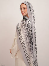 Load image into Gallery viewer, Farida Scarf - Crepe Digital