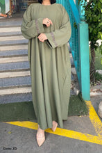 Load image into Gallery viewer, Omaima Abaya - Crepe