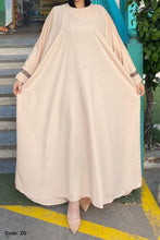 Load image into Gallery viewer, Omaima Abaya - Crepe