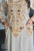 Load image into Gallery viewer, Zainab Jalabiya - Linen