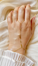 Load image into Gallery viewer, Reham Hand Chain - Stainless Steel