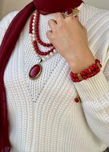Load image into Gallery viewer, Sara Elegant Set Pearl and Marjan