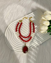 Load image into Gallery viewer, Sara Elegant Set Pearl and Marjan