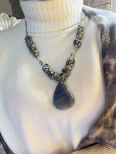 Load image into Gallery viewer, Enas Set - Agate And Natural Seashells Stones