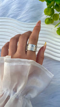 Load image into Gallery viewer, Luxurious Arabic ring - Silver Plated