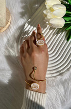 Load image into Gallery viewer, Your Name Gold Plated And Shell Stone Set