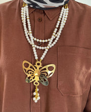 Load image into Gallery viewer, Elara Butterfly Set - Spanish Mallorca pearls Stones