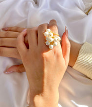 Load image into Gallery viewer, Elara Butterfly Set - Spanish Mallorca pearls Stones