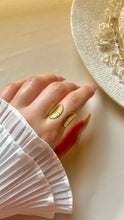 Load image into Gallery viewer, Summer Shell Ring - Stainless Steel