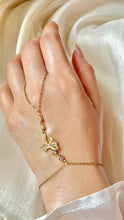 Load image into Gallery viewer, Sila Hand Chain - Stainless Steel