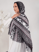 Load image into Gallery viewer, Star Scarf - Crepe Digital