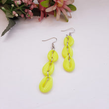 Load image into Gallery viewer, Pinar Simple Earrings