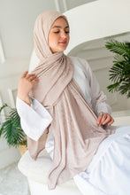 Load image into Gallery viewer, Dalila Scarf - Kuwaiti