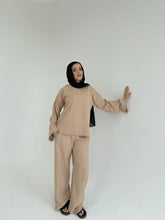 Load image into Gallery viewer, Julia Handmade Suit - Linen