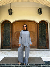 Load image into Gallery viewer, Dina Suit - Linen