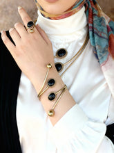 Load image into Gallery viewer, Hannah Delicate Set