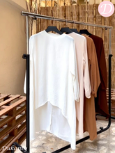 Load image into Gallery viewer, Sandra Poncho - Cy