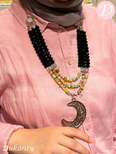 Load image into Gallery viewer, Afnan Necklace - Crystal and Broken Seashell