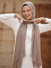 Load image into Gallery viewer, Gailan Scarf - Hand-Embroidered Linen