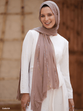Load image into Gallery viewer, Gailan Scarf - Hand-Embroidered Linen