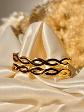 Load image into Gallery viewer, Rahma Simple Bangle - Stainless Steel