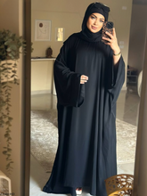 Load image into Gallery viewer, Yasmin Abaya - Saudi Silk
