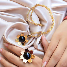 Load image into Gallery viewer, Vintage Flower Set - Gold Plated